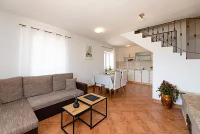 Kuhinja ili čajna kuhinja u objektu House Marina