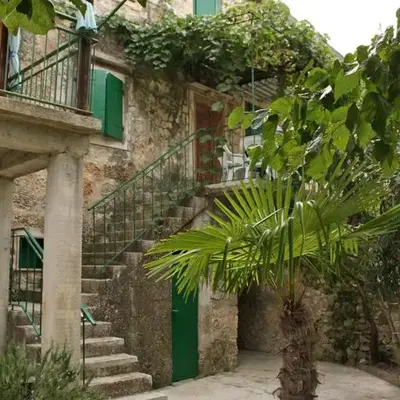 Holiday house with WiFi Dol