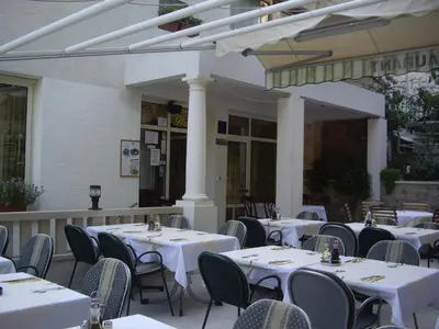 Restoran ili neka druga zalogajnica u objektu Villa Petra