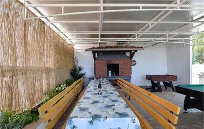 Tlocrt objekta Two-Bedroom Apartment In Podstrana