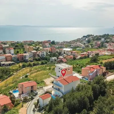 Two-Bedroom Apartment In Podstrana