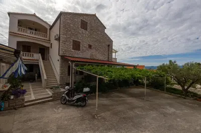 Zgrada u kojoj se nalazi apartman