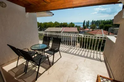 Balkon ili terasa u objektu Apartmani Vrljičak