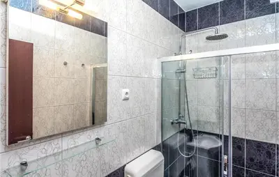 Kupaonica u objektu One-Bedroom Apartment In Jesenice