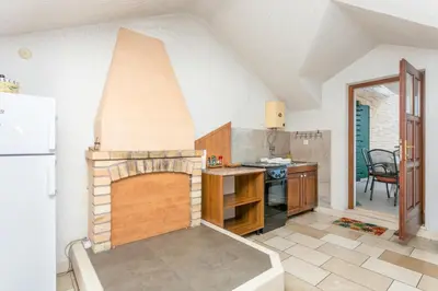 Kuhinja ili čajna kuhinja u objektu Apartments by the sea Postira, Brac - 739