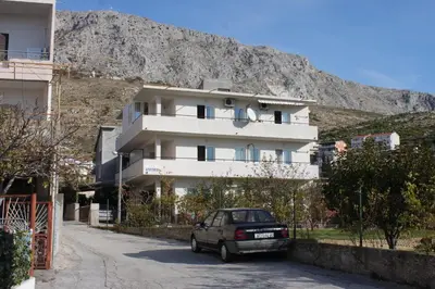 Pogled na planine ili pogled na planine iz apartmana