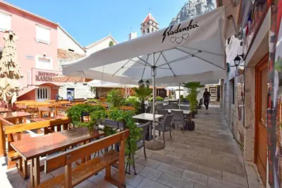 Zgrada u kojoj se nalazi apartman