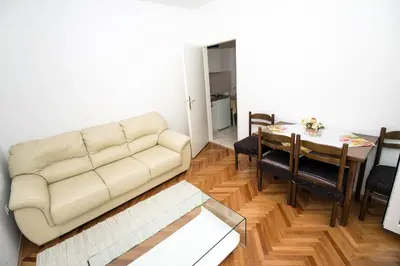 Tlocrt objekta Apartments by the sea Omis - 8334