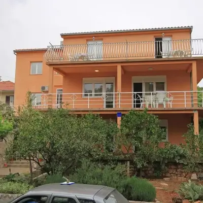 Apartments with a parking space Stari Grad