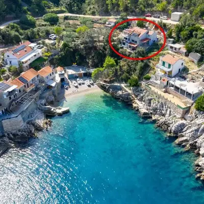 Seaside secluded apartments Cove Pobij