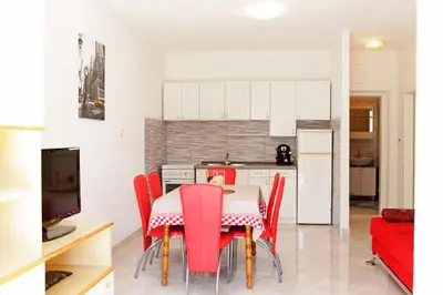 Kuhinja ili čajna kuhinja u objektu Katica apartments