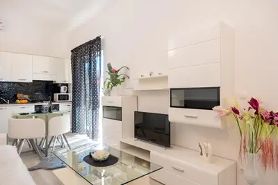 Kuhinja ili čajna kuhinja u objektu Apartment Antonio