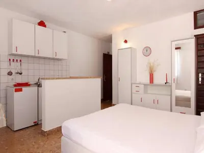 Kuhinja ili čajna kuhinja u objektu Apartments Nadia