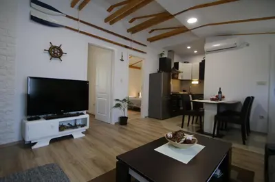 TV i/ili zabavni centar u objektu Oak House