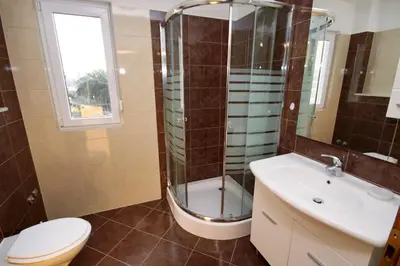 Kupaonica u objektu Apartments by the sea Duce, Omis - 5261