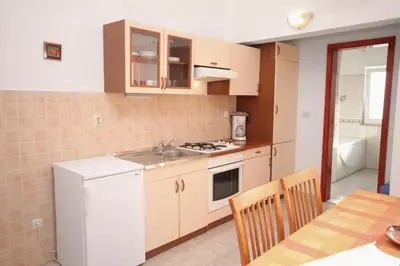 Kuhinja ili čajna kuhinja u objektu Apartments by the sea Postira, Brac - 3244