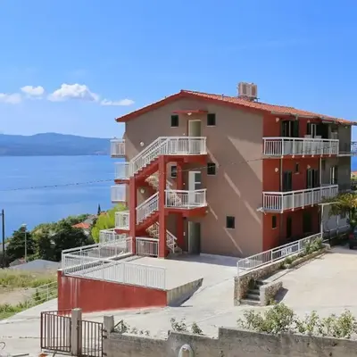 Apartments with parking space Stanici