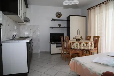 Kuhinja ili čajna kuhinja u objektu Apartments by the sea Milna, Hvar - 12244