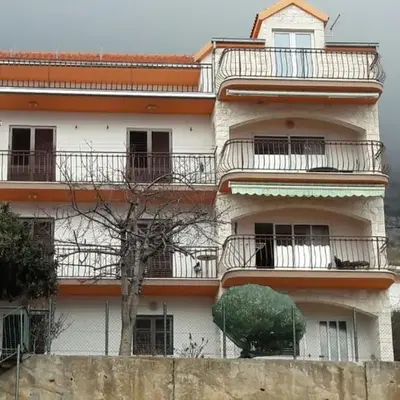 Apartments with a parking space Stanici