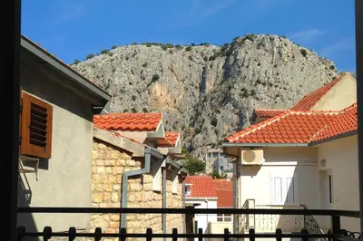 Pogled na planine ili pogled na planine iz apartmana