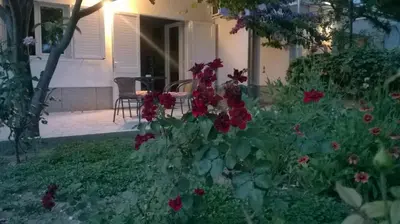 Vrt u objektu Apartment Anđelka