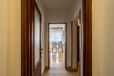 Tlocrt objekta Spacious apartment in Stari Grad, 80 m², serene garden