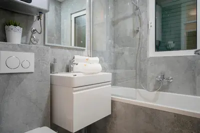 Kupaonica u objektu Pine Beach Villa