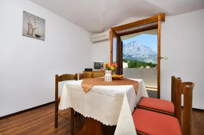 Pogled na planine ili pogled na planine iz apartmana