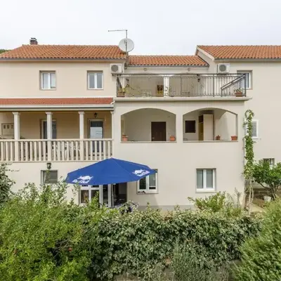 Apartments Karlo