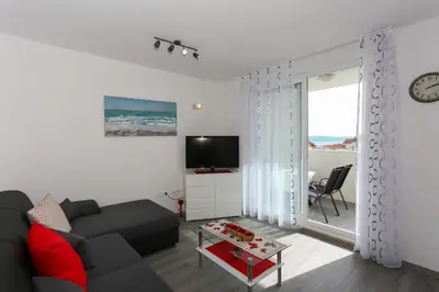 TV i/ili zabavni centar u objektu Apartments with a parking space Podstrana, Split - 12837