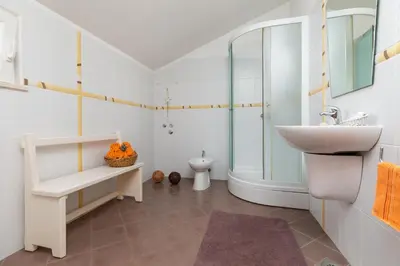 Kupaonica u objektu Apartments with parking space Bol, Brac - 2899