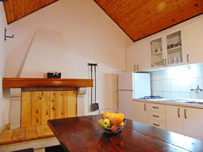 Kuhinja ili čajna kuhinja u objektu House Sv. Lovre