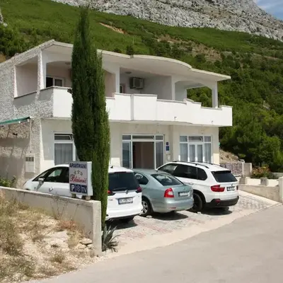 Apartments with parking space Lokva Rogoznica - Omis - 12906