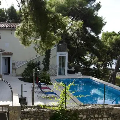 Seaside house with a swimming pool Hvar - 12919