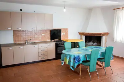 Kuhinja ili čajna kuhinja u objektu Family friendly seaside apartments Cove Rapak, Hvar - 12779
