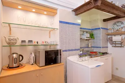 Kuhinja ili čajna kuhinja u objektu Fortezza - Hvar Old Town Apartment