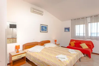 Krevet ili kreveti u jedinici u objektu Apartments and rooms by the sea Brela, Makarska - 13118