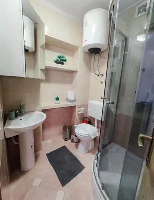 Kupaonica u objektu Private bedroom with bathroom