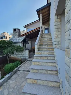 Zgrada u kojoj se nalazi vila
