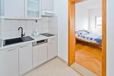 Kuhinja ili čajna kuhinja u objektu Villa Lucija