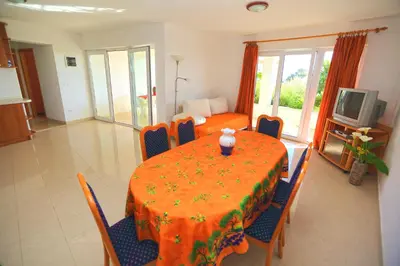 TV i/ili zabavni centar u objektu Villa Lucija