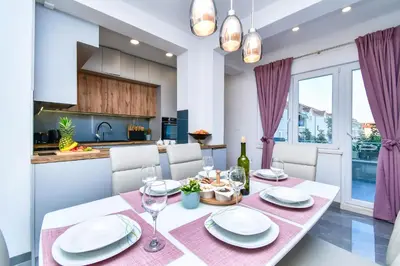 Kuhinja ili čajna kuhinja u objektu Apartment Ela