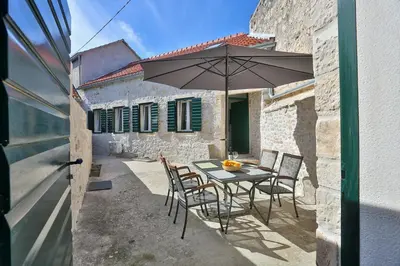 Popločani dio dvorišta ili vanjski dio objekta Vacation home Vibor