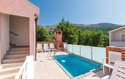 Pogled na planine ili pogled na planine iz apartmana