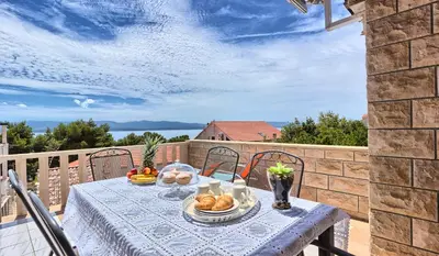 Hrana u apartmanu ili u blizini