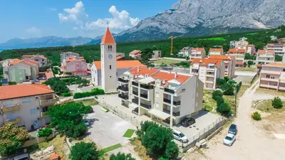 Pogled na planine ili pogled na planine iz apartmana