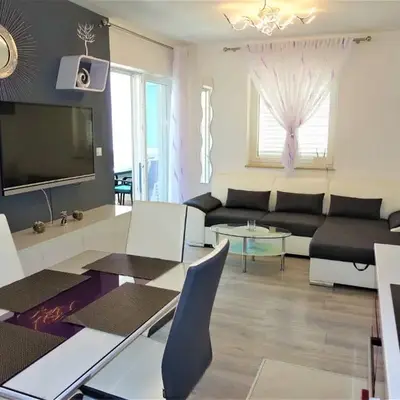 New and modern apartment Karavona Bol