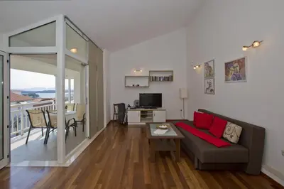 TV i/ili zabavni centar u objektu Sea view, modern & spacious apartment