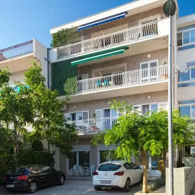 Apartments Makarska