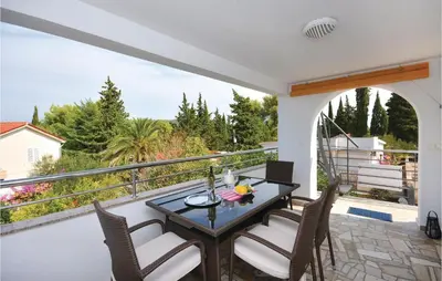 Balkon ili terasa u objektu One-Bedroom Apartment In Stari Grad